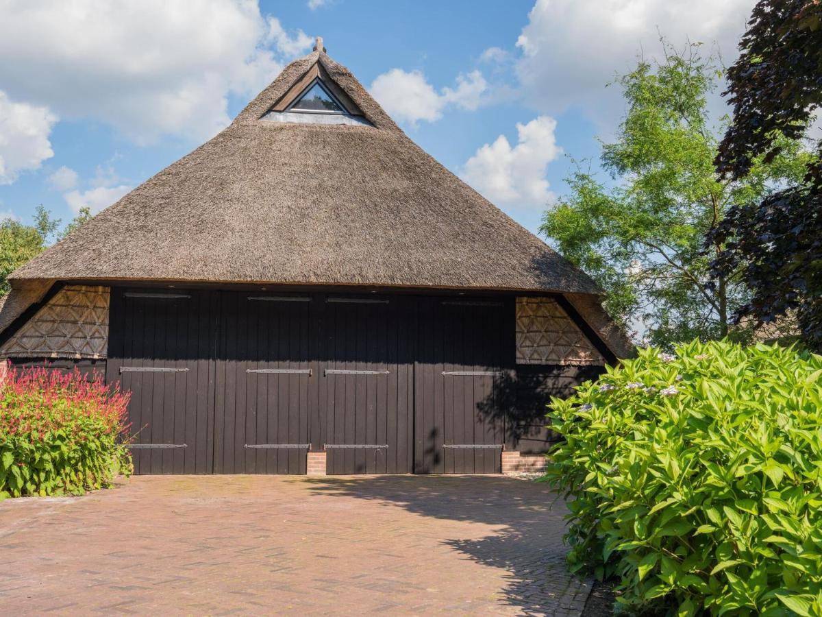 Villa Grandeur Farmhouse In Dwingeloo At A National Park Exterior foto